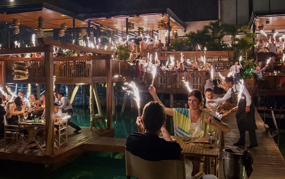 Restaurante · noche